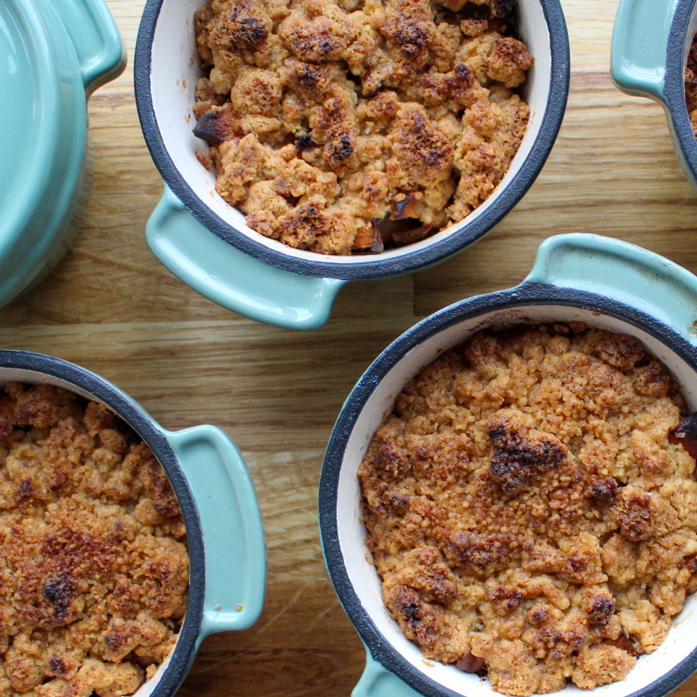Apfelcrumble aus dem Mini Dutch Oven