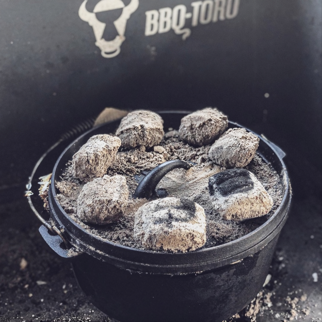 Dutch Oven anheizen – Möglichkeiten, den Feuertopf zu betreiben