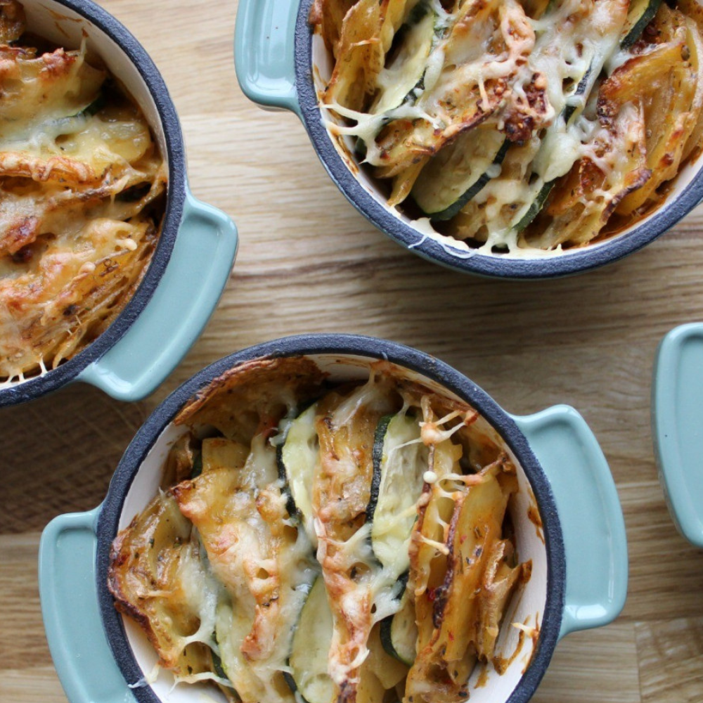 Kartoffelgratin in Mini Cocottes aus Gusseisen