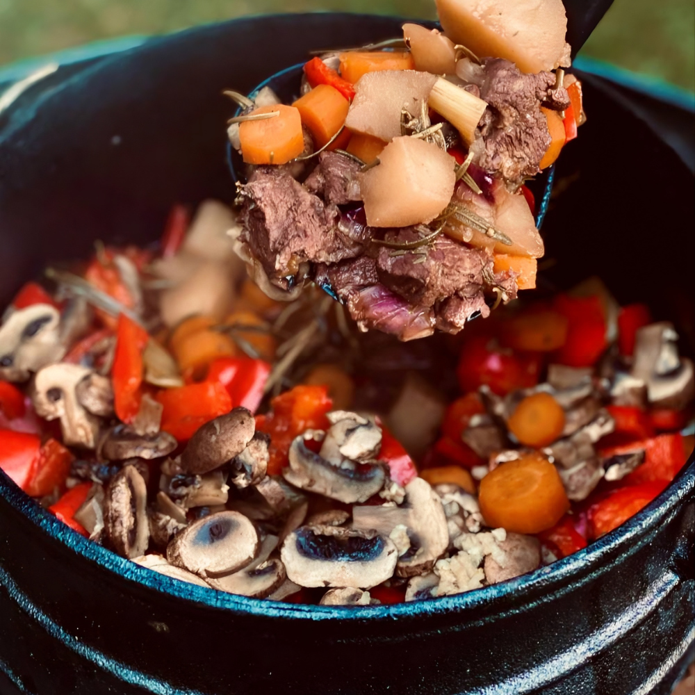 Lamm Potjiekos – Südafrikanischer Eintopf aus dem Potjie