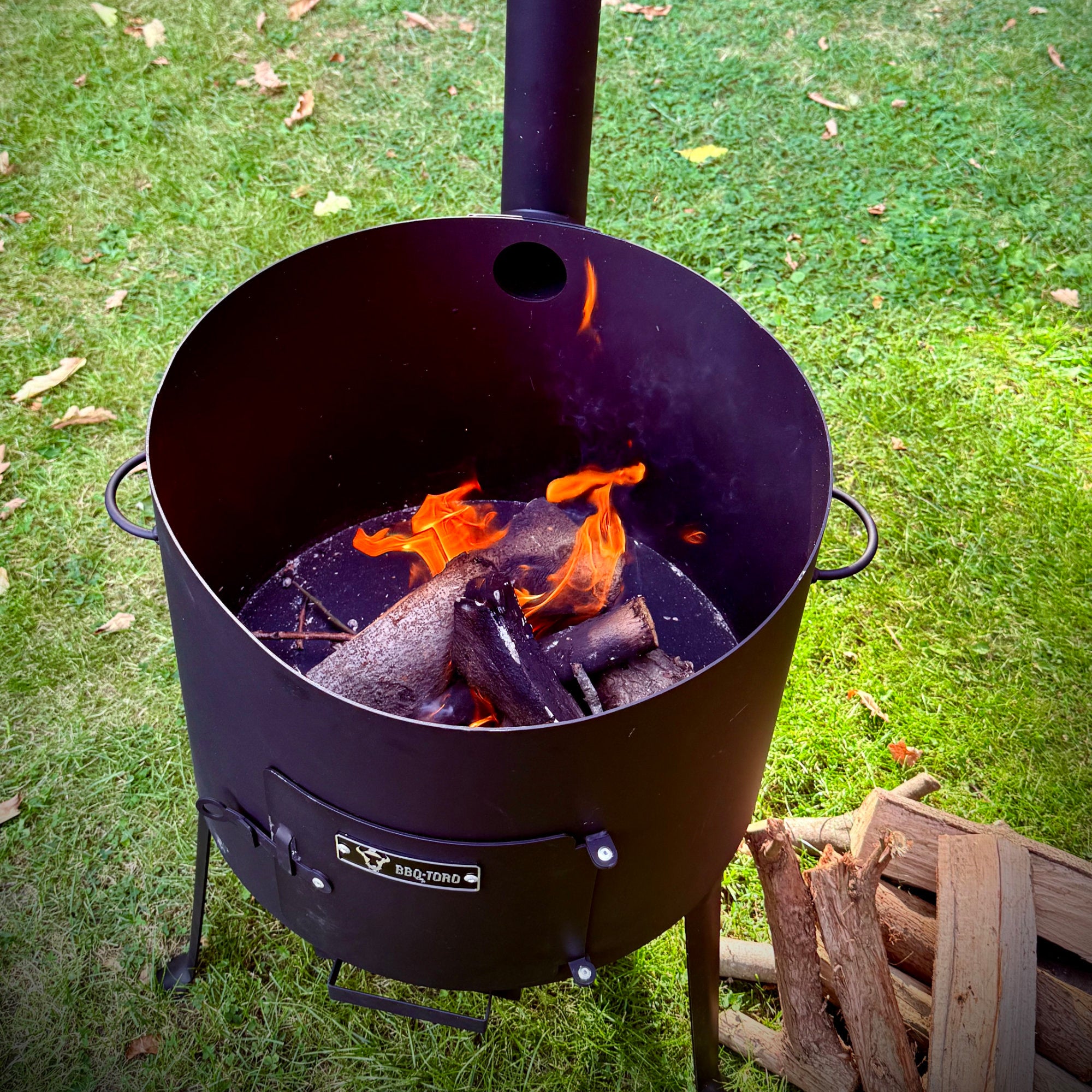 Four Kazan, marmite à goulasch, comprenant écumoire et tisonnier