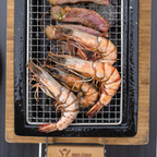 Holzkohletischgrill, Keramik, inkl. Holzunterlage