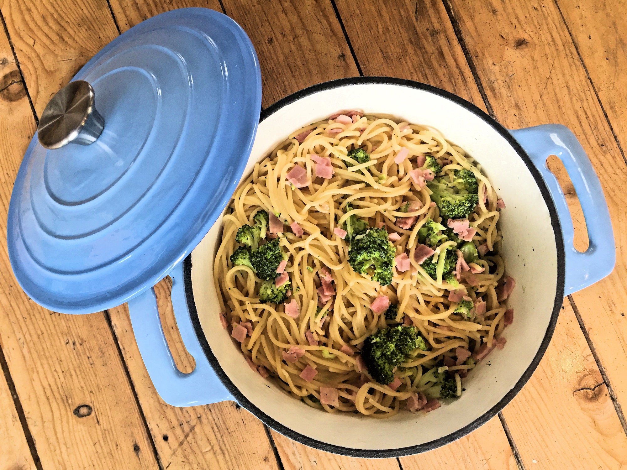 Cocotte en fonte émaillée, 4 litres, Ø 24 cm, couvercle inclus