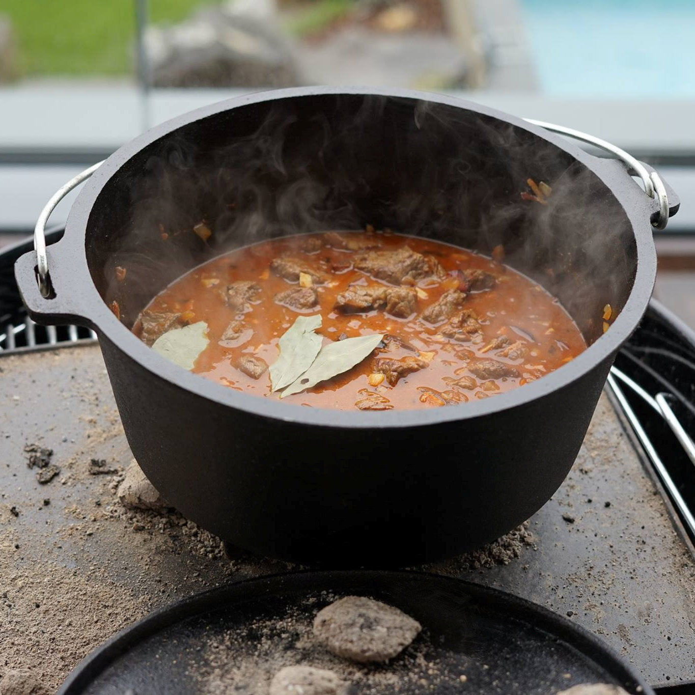 Cocotte en fonte « Votre cocotte en fonte préférée », 9 litres, Mc.Ellisda et BBQ Bear