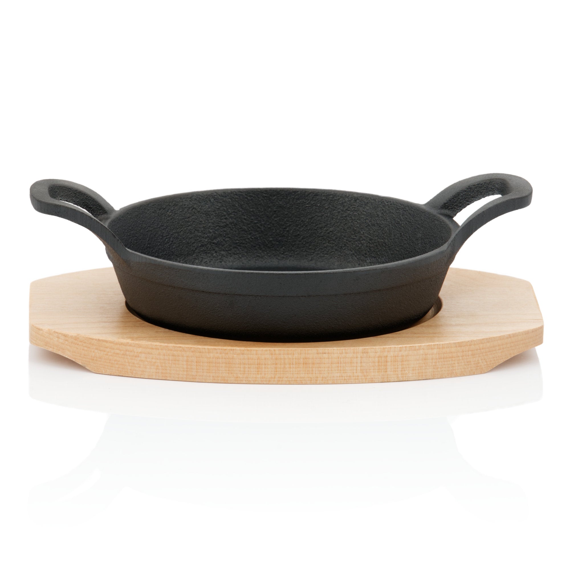 Servierpfännchen, Ø 16 cm, Gusseisen, inkl. Holzunterlage